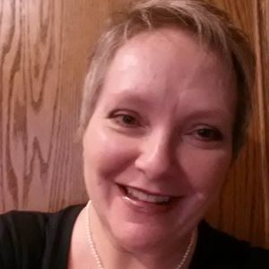 Meet your Posher, Debbie